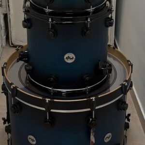 DW Collectors Maple Satin Specialty 4pc Drum Set Regal Blue to Candy Black Burst Finish w/Black Nickel Hw – די דבליו קולקטורס מייפל סאטן ספיישל